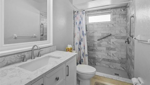 7128 W COUNTRY CLUB DRIVE N