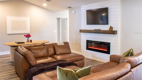 1413 SANDALWOOD DRIVE