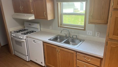 415 Crimson King Cir