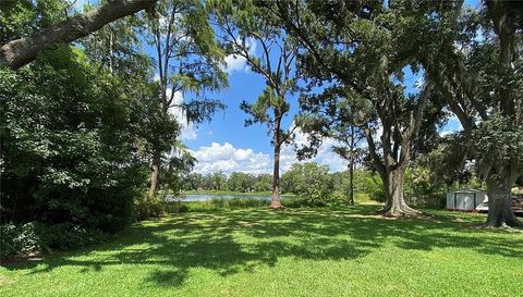 1025 Lake Jessamine Dr