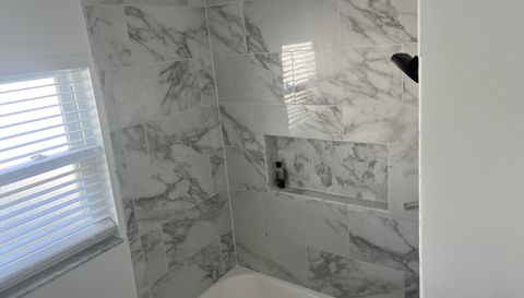 1736 Colorado Ave NE