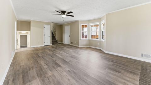 2653 Laurel Woods Ln SE