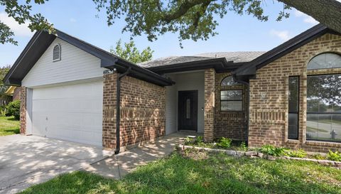 6057 Hillglen Dr
