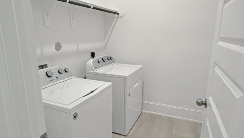 16807 Hemlock Grove Dr