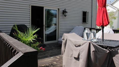 1027 Blackthorn Cove