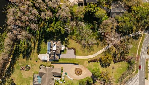 1006 Lake Cooper