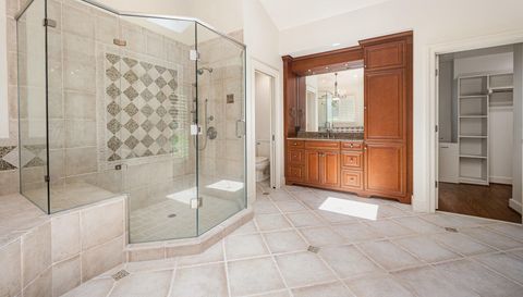 1820 Hunting Ridge Rd