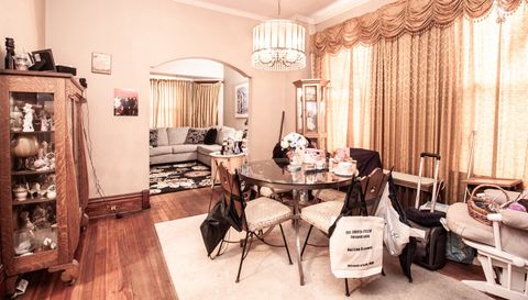 2545 N Monticello Avenue