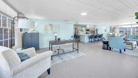 1015 SPINDLE PALM WAY