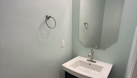 5922 Bartram Village Dr