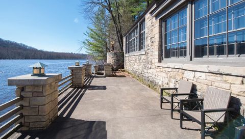 801 Pine Cone Trail N