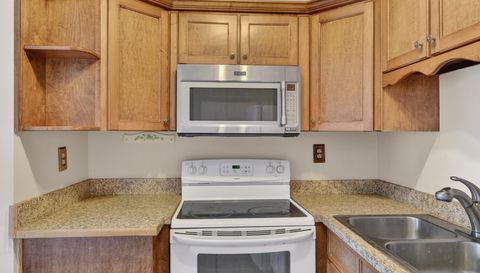 1464 A NE PINE LOG RD