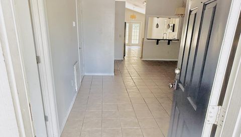 2232 NE 13th Ave