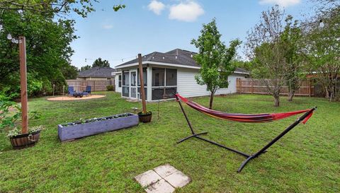 4729 NE 16TH TERRACE