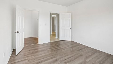 4333 Bayside Village Dr Apt 322