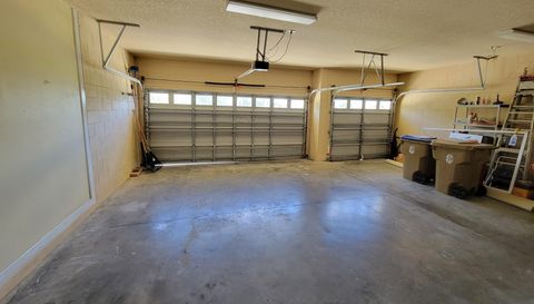 3145 Twisted Oak Loop