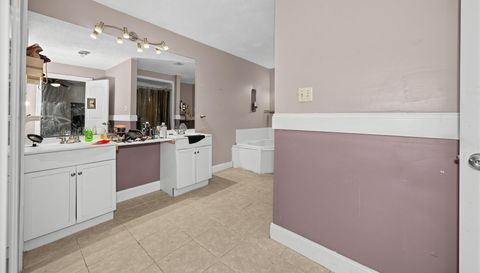 3020 Woodridge Ct