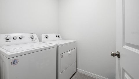 37 HICKORY COURSE CIRCLE