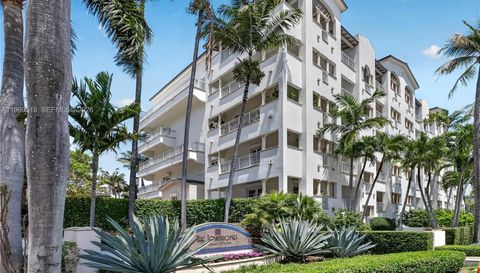 1413 Sunset Harbour Dr