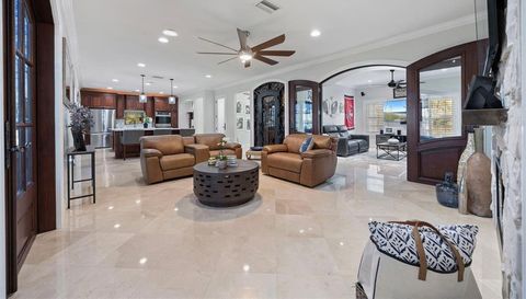 1006 Lake Cooper