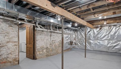 304 S Prairie Street