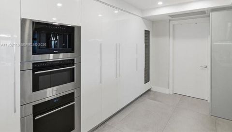 330 Sunny Isles Blvd