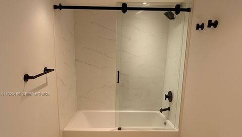 3411 Indian Creek Dr