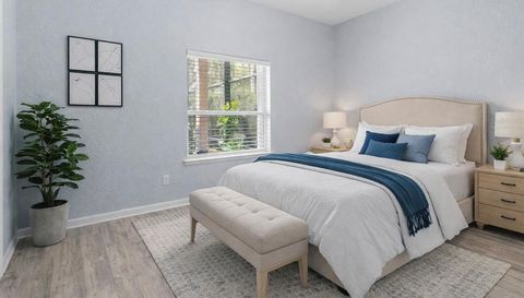 2264 STONE CROSS CIRCLE