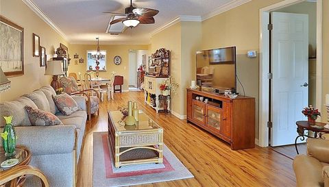 865 MACLAREN DRIVE N