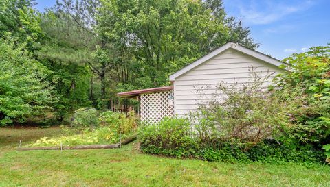 209 Southfork Ln