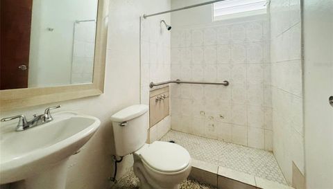 URB. FLAMBOYAN GARDEN CALLE 5