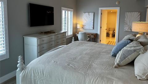 1465 GULF OF MEXICO DRIVE