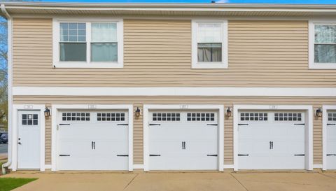 377 Farmingdale Circle