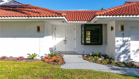 631 Palm Dr