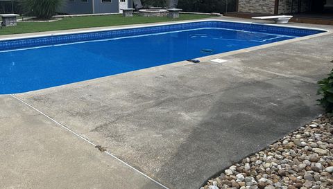 215 Iron Hill Rd