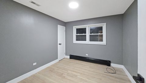 4743 S Keeler Avenue