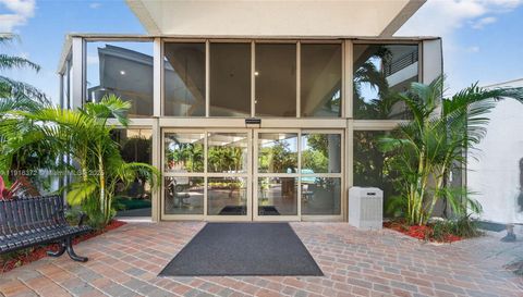 3500 Mystic Pointe Dr