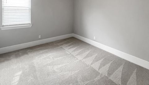 16807 Hemlock Grove Dr