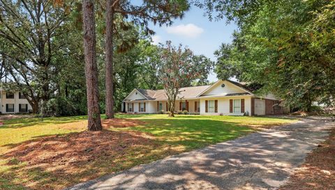 2932 Squire Ln