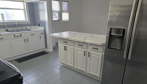 4710 Springfield Blvd