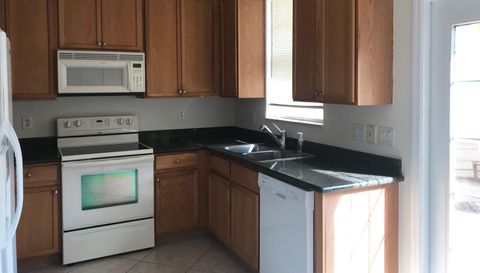 141 E Thatch Palm Cir