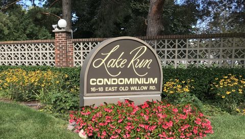 18 E Old Willow Road