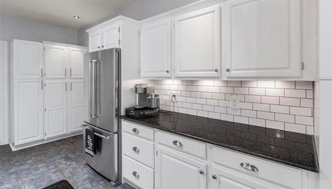 27 WINDING CREEK WAY