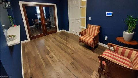 1112 Goodlette-frank Rd N