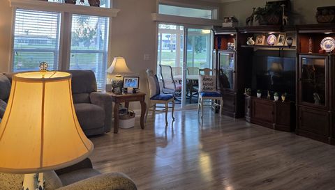 3925 Manatee Club Dr