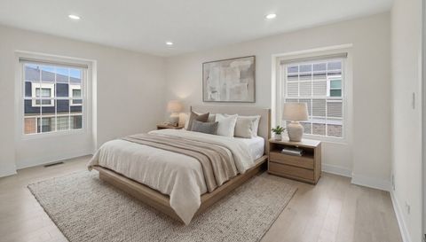 2198 N Oakbrook Circle