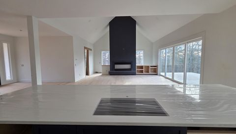 7048 Nichols Cove Dr