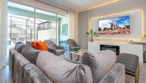 1692 TROPICAL PALMS CIRCLE