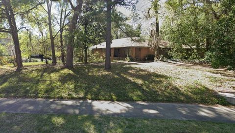 1103 Green Valley DR