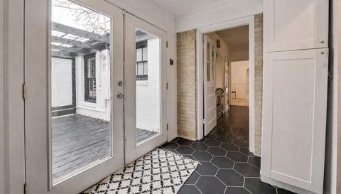 2707 Burlington Blvd